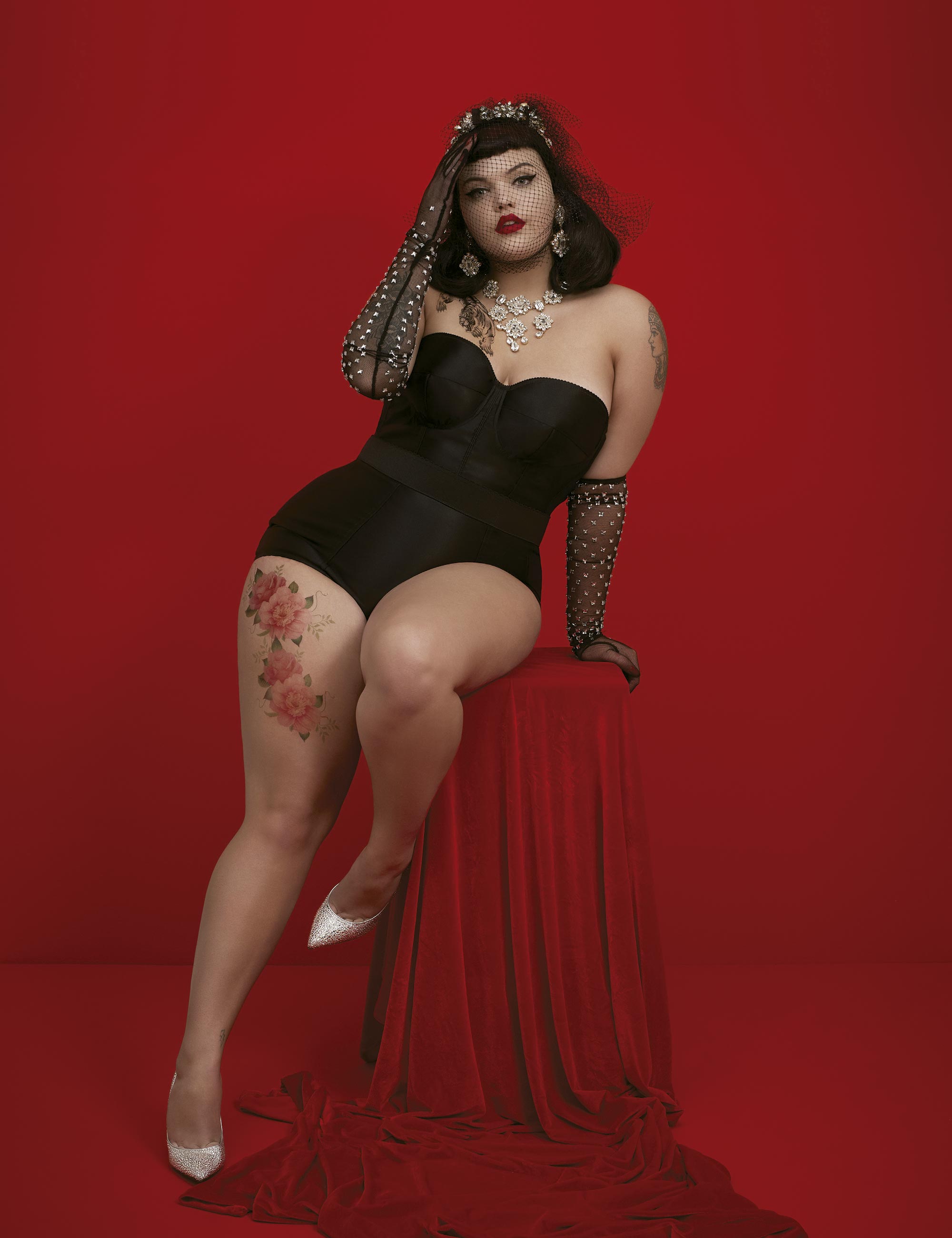 Foto: Karel Losenicky, com edição de moda de Cori Amenta, edição executiva de Filipa Bleck, maquiagem de Giuseppe Giarratana, cabelo de Barbara Bertuzzi, manicure de Giulia Zacconi e tratamento de imagem Petra Vokjan