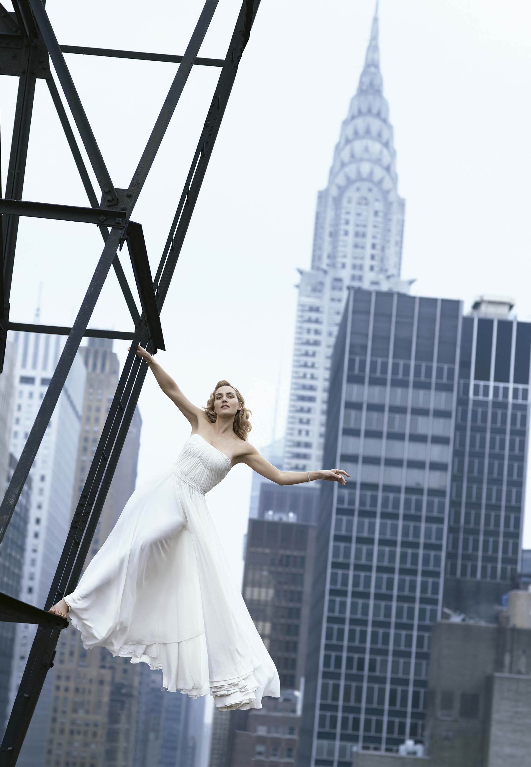 Kate Winslet pelas lentes de Peter Lindbergh na Harper’s Bazaar americana, em 2009 -Foto: Arquivo Harper's Bazaar