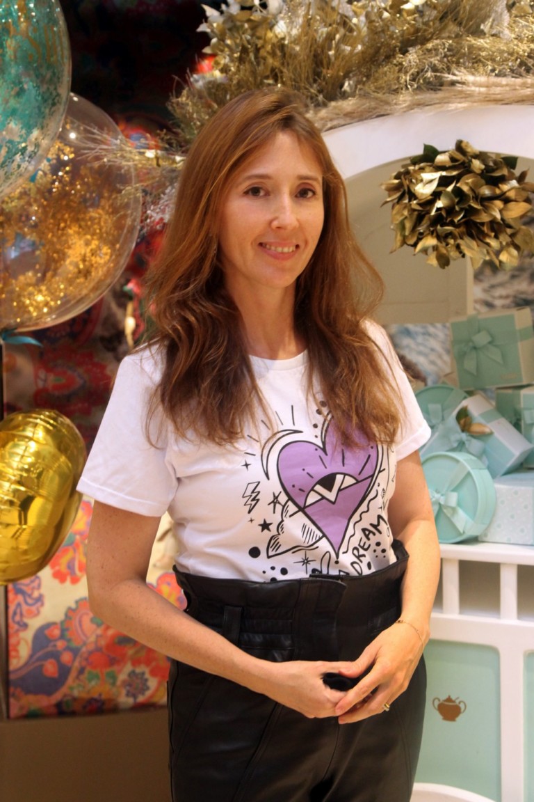 Voir e CJ Mares criam camiseta para apoiar a ONG Childhood