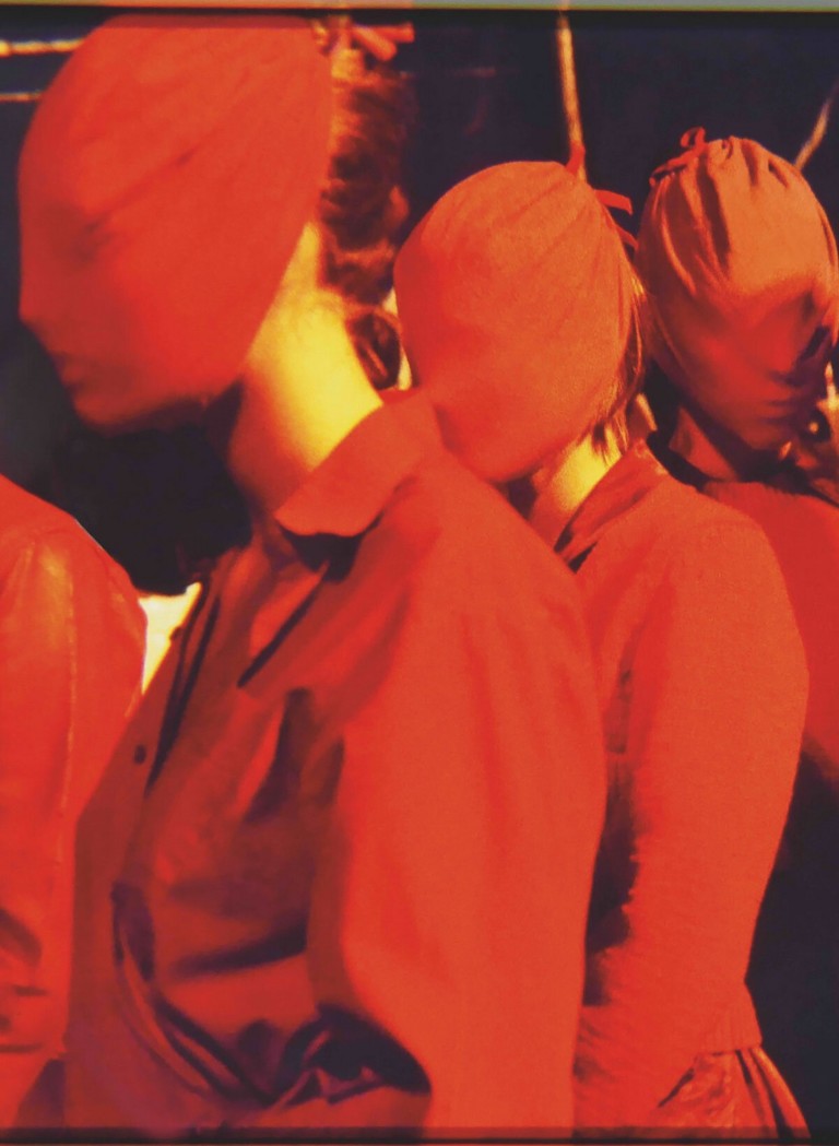 Filmes sobre Pierre Cardin e Margiela estão em festival de documentários; veja programação