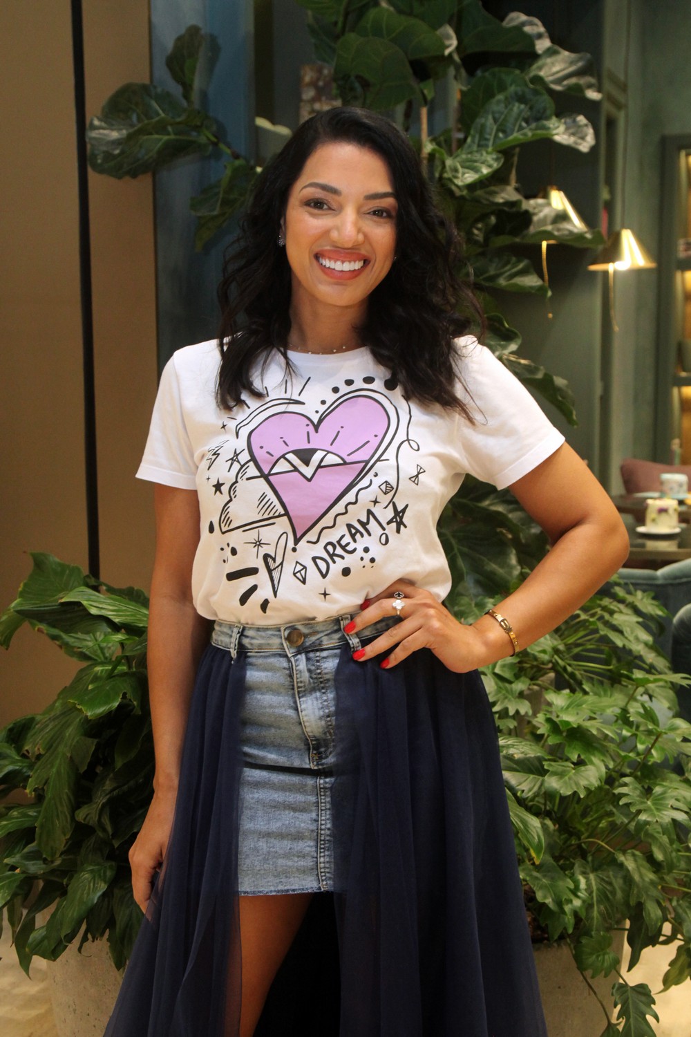Voir e CJ Mares criam camiseta para apoiar a ONG Childhood