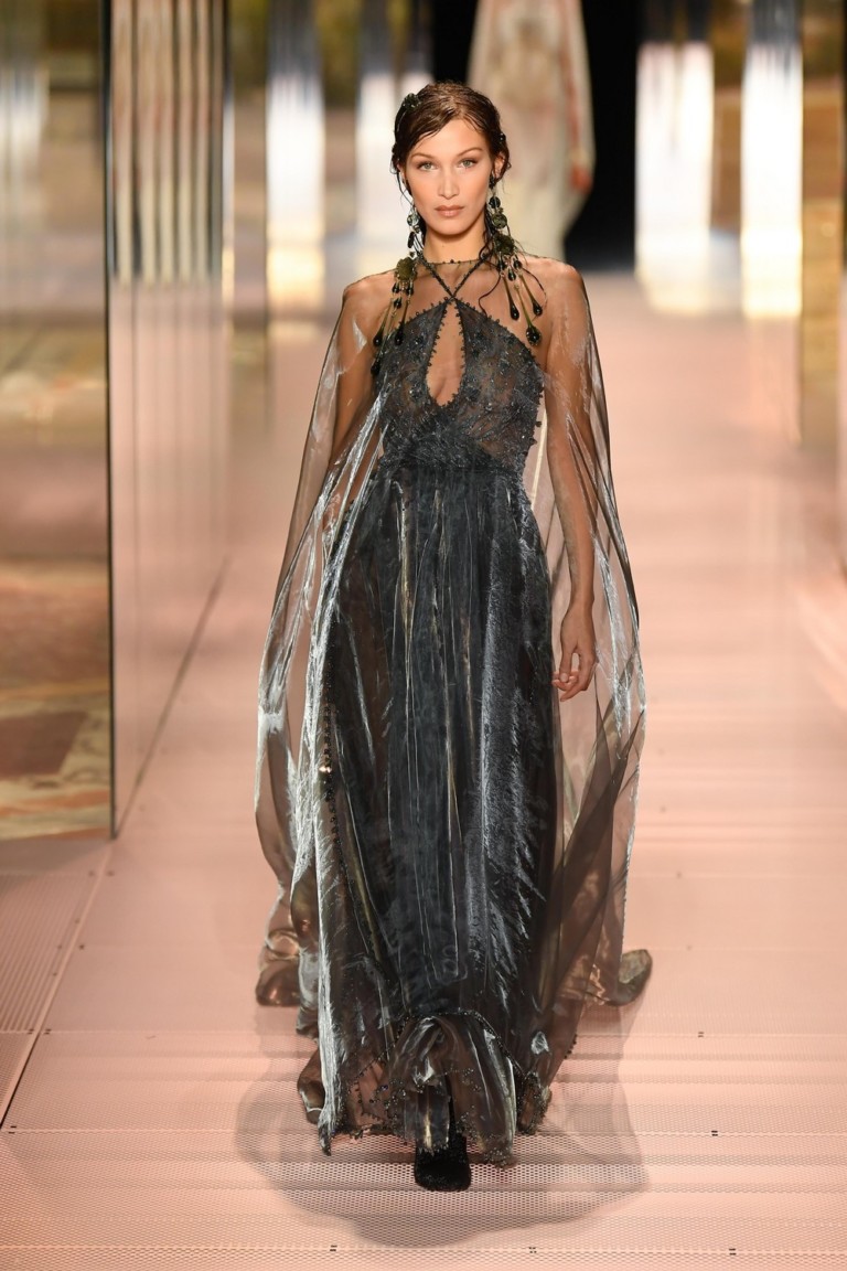 Fendi: 10 coisas que amamos da alta-costura de verão 2021