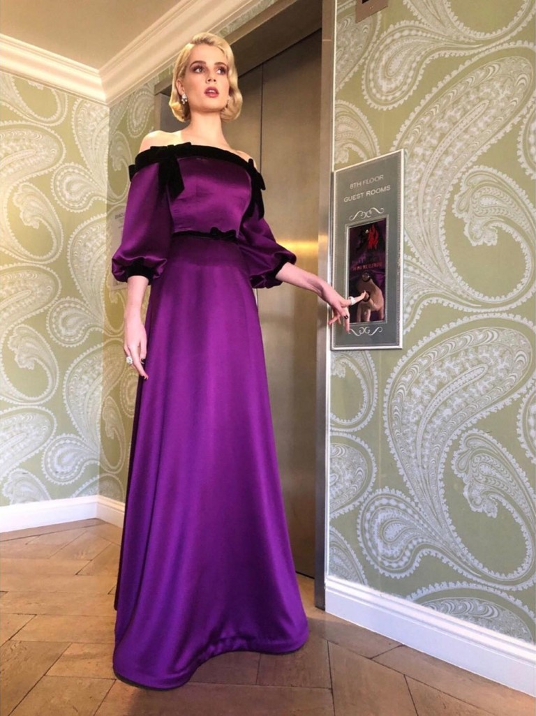 Cinco lições de estilo de Lucy Boynton
