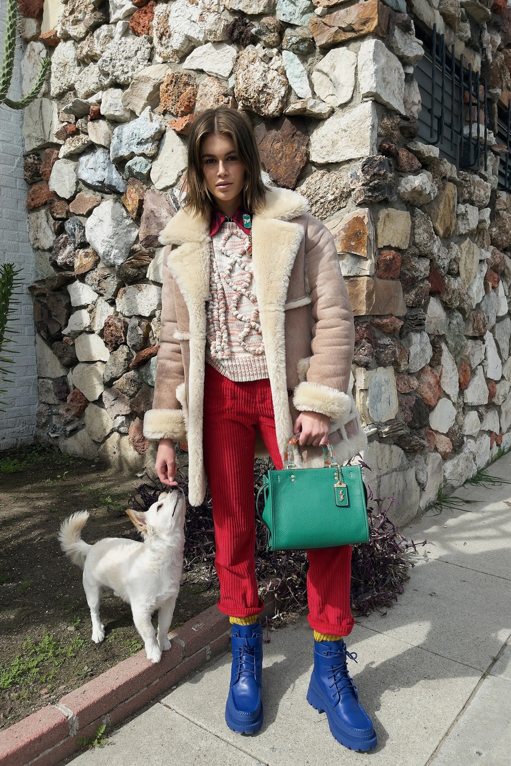 Coach reúne celebridades e referências pop em inverno 2021