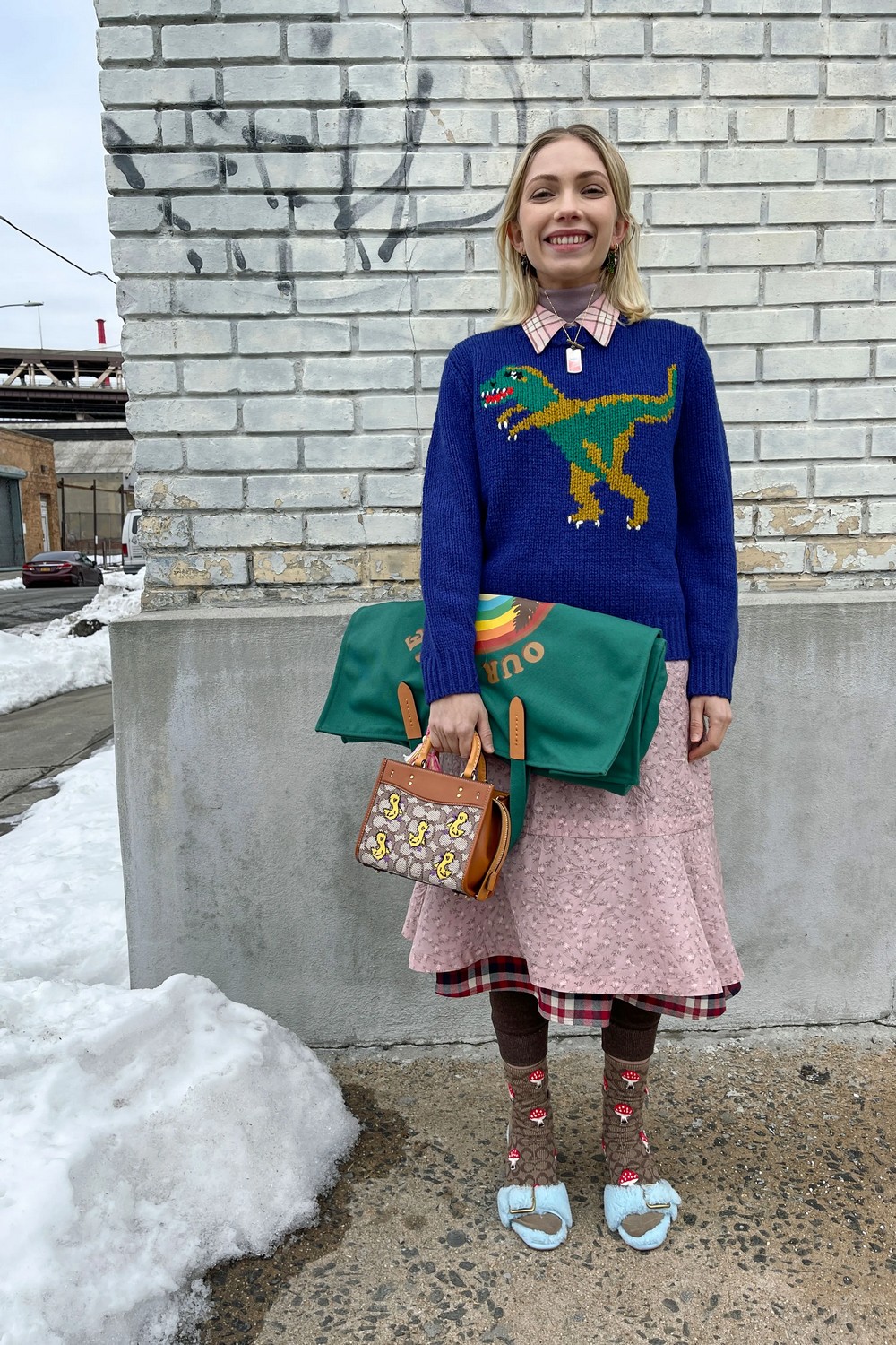 Coach reúne celebridades e referências pop em inverno 2021