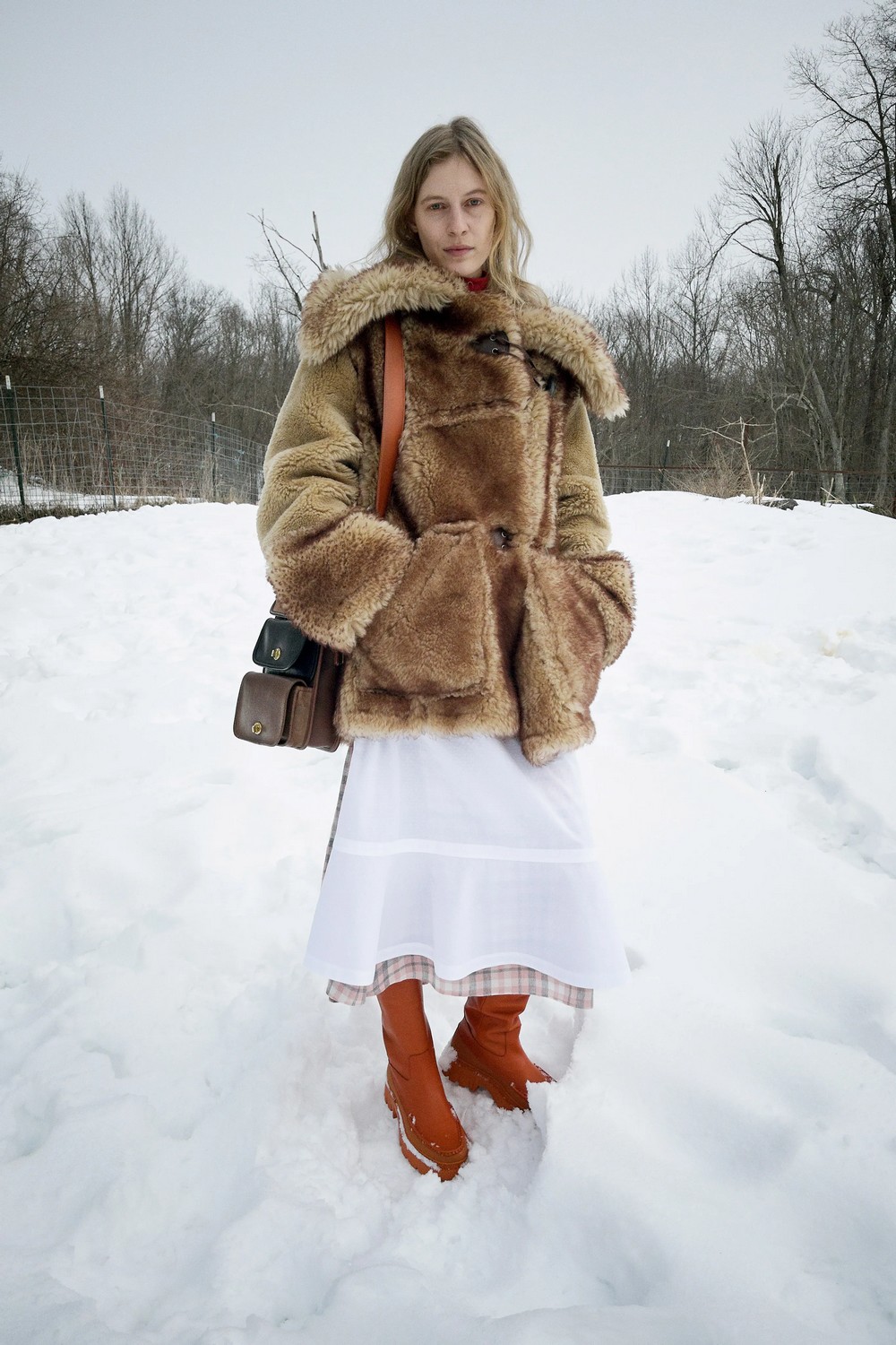 Coach reúne celebridades e referências pop em inverno 2021