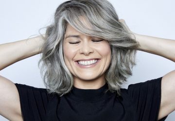 "É importante desmistificar que grisalho é falta de cuidado", afirma Samara Felippo sobre transformação