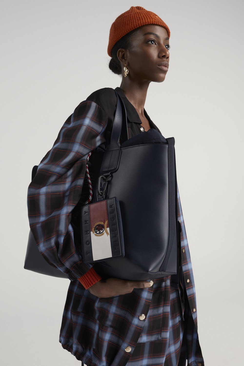 Tommy Hilfiger aposta em materiais sustentáveis para inverno 2021