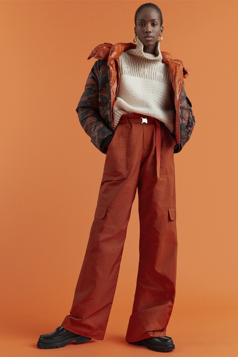 Tommy Hilfiger aposta em materiais sustentáveis para inverno 2021