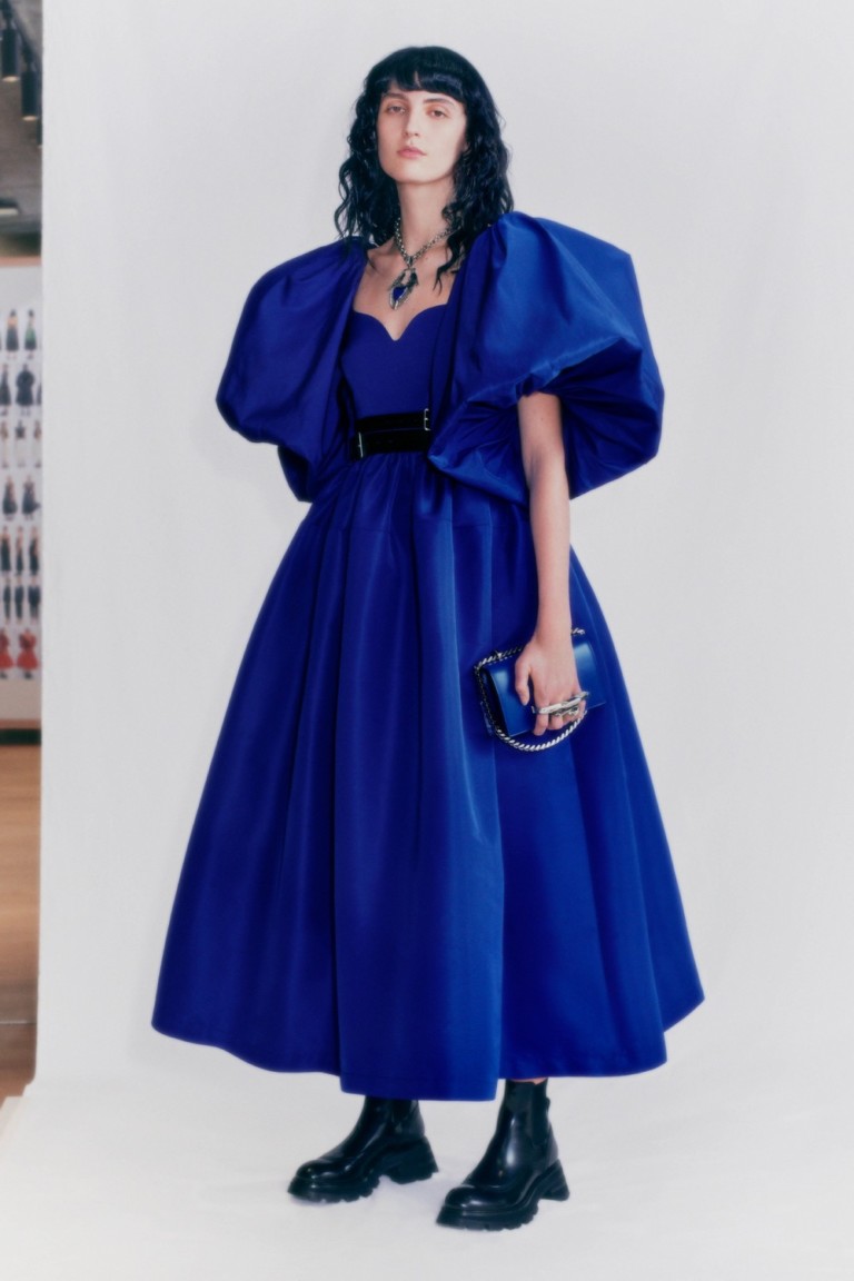 Alexander McQueen: 10 coisas que amamos no pre-fall 2021
