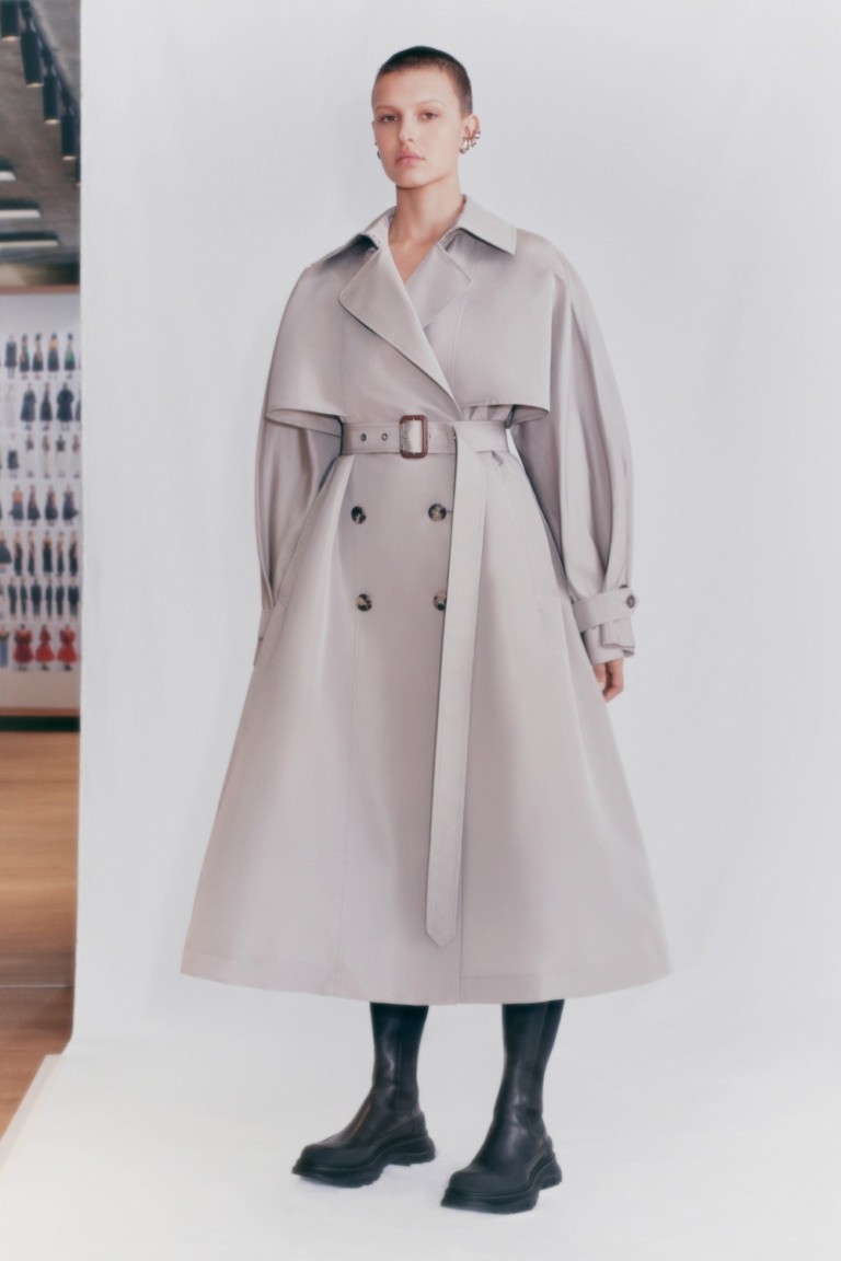 Alexander McQueen: 10 coisas que amamos no pre-fall 2021