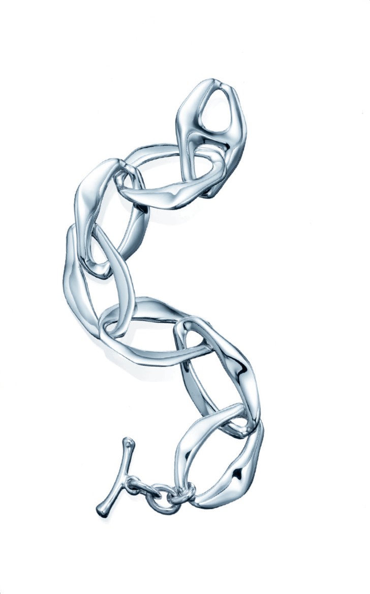 Trabalho de Elsa Peretti para Tiffany & Co. desembarca no Brasil