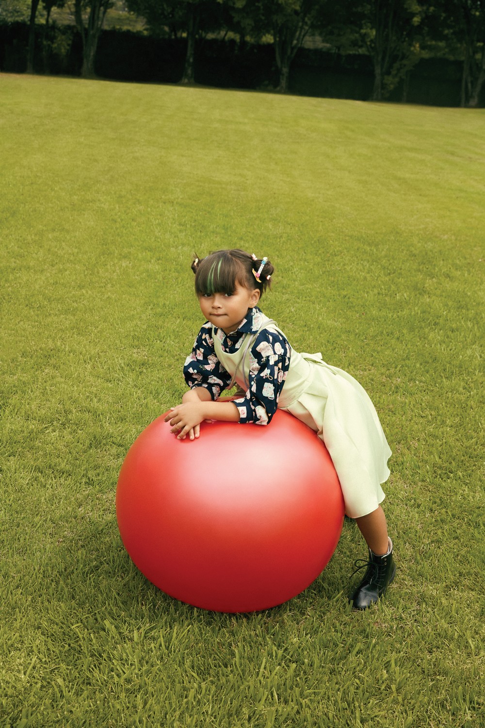 Zoe e Manu: filha e sobrinha de Sabrina Sato fotografam primeira capa solo