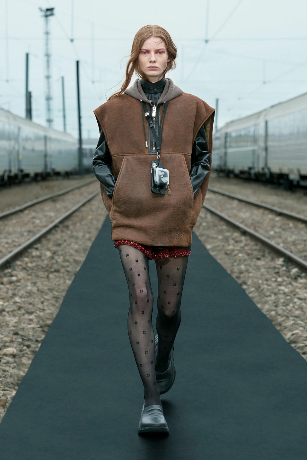 Givenchy: 10 looks que amamos do resort 2022 da marca