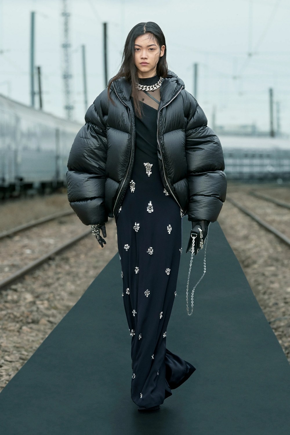 Givenchy: 10 looks que amamos do resort 2022 da marca