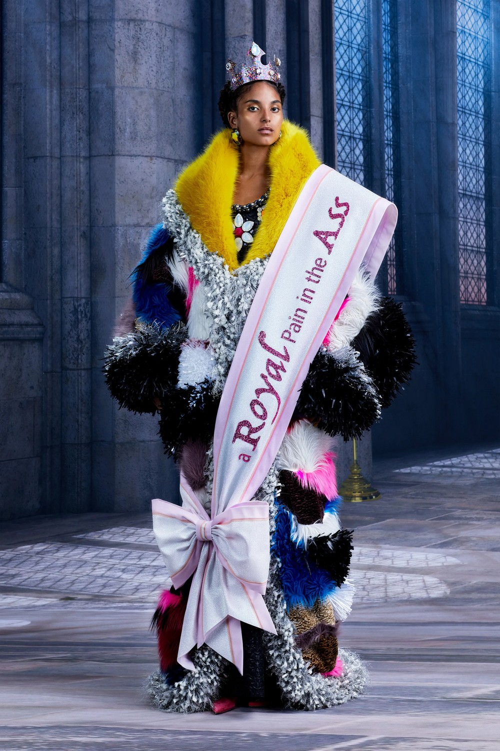 Viktor & Rolf apresentam inverno 2022 que reflete sobre o que é real na era digital