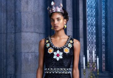 Viktor & Rolf apresentam inverno 2022 que reflete sobre o que é real na era digital