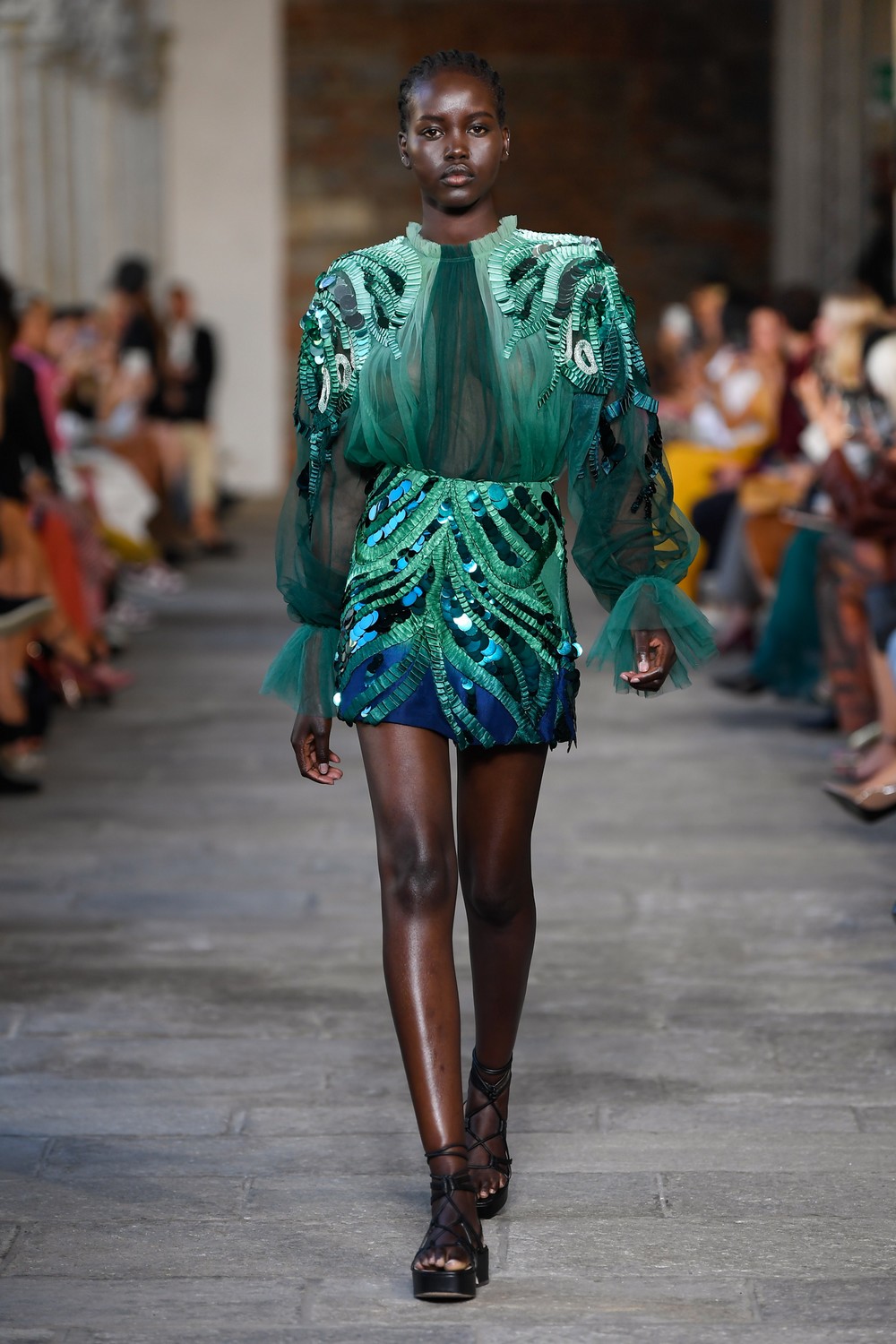 Alberta Ferretti: 10 looks que amamos do verão 2022