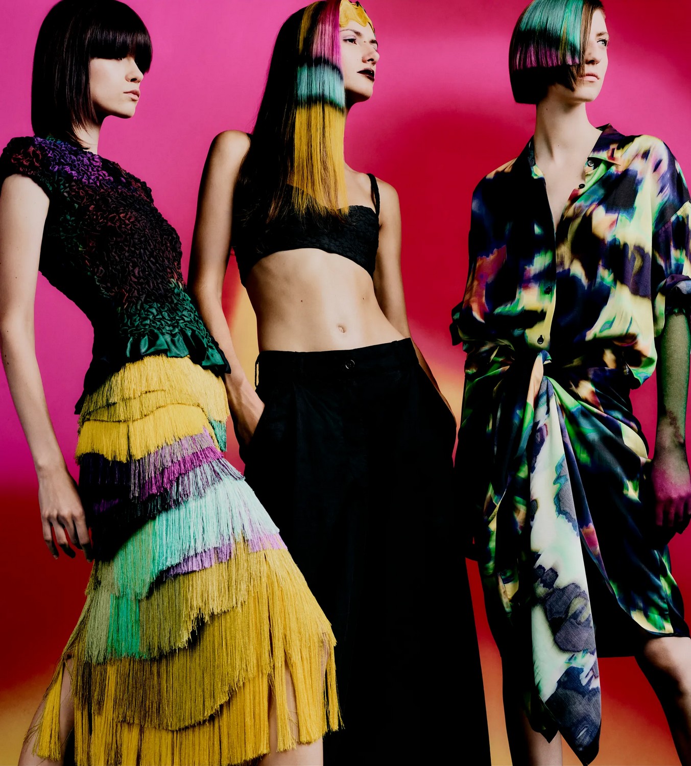 Dries Van Noten cria texturas e peles falsas a partir de diferentes tecidos