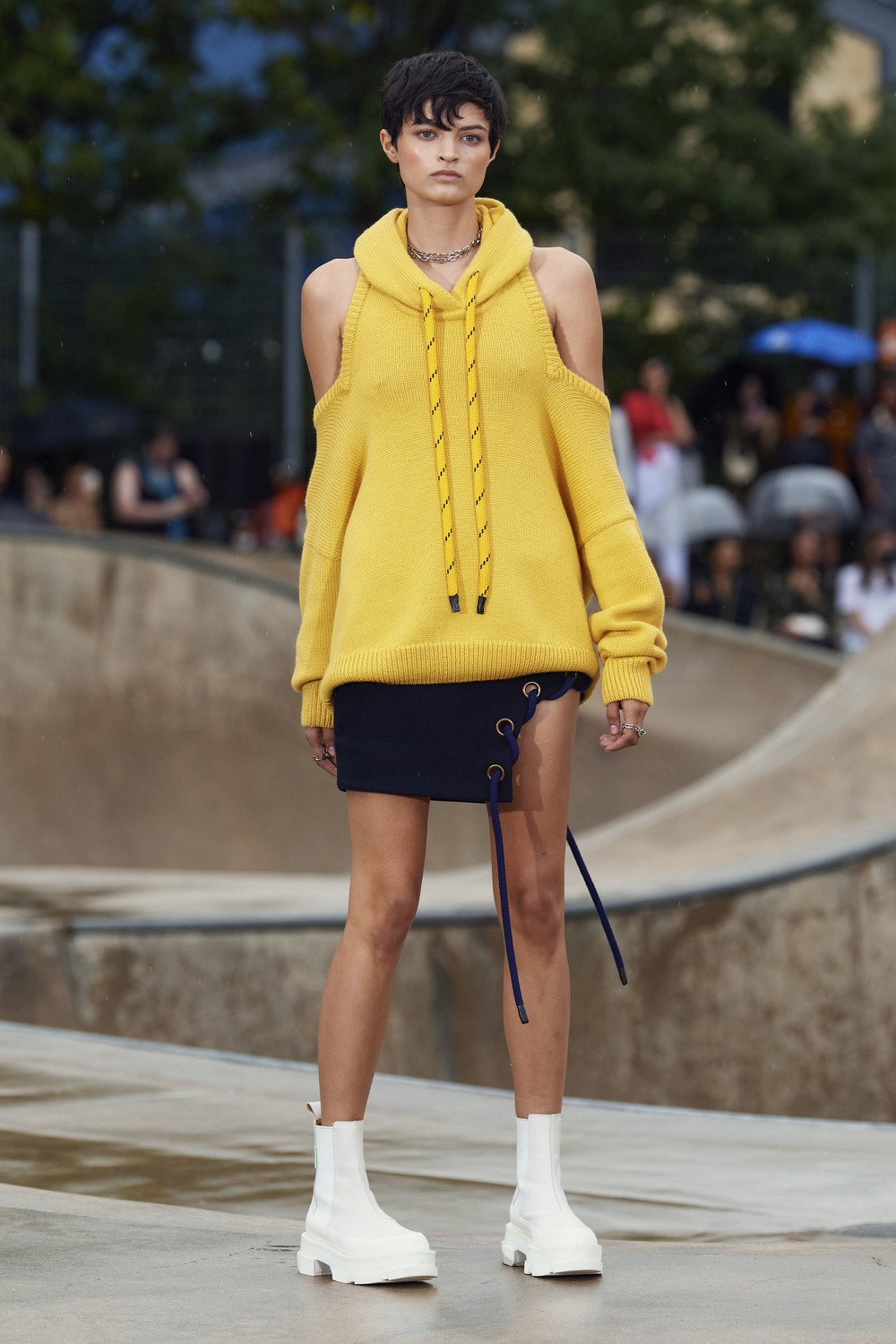 Monse: 10 looks que amamos do resort 2021