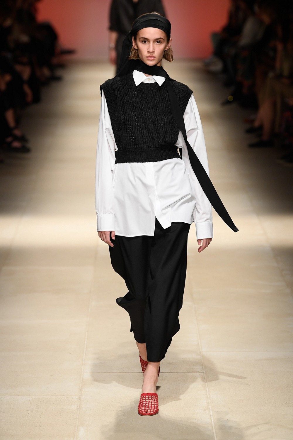 Salvatore Ferragamo: 10 looks que amamos do verão 2022