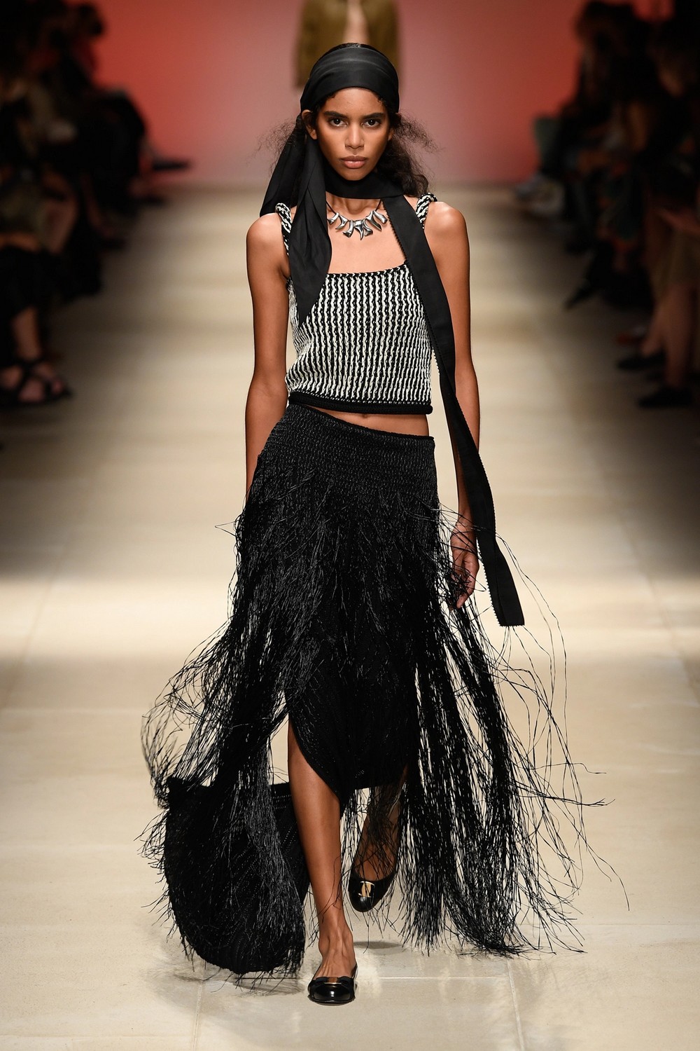 Salvatore Ferragamo: 10 looks que amamos do verão 2022
