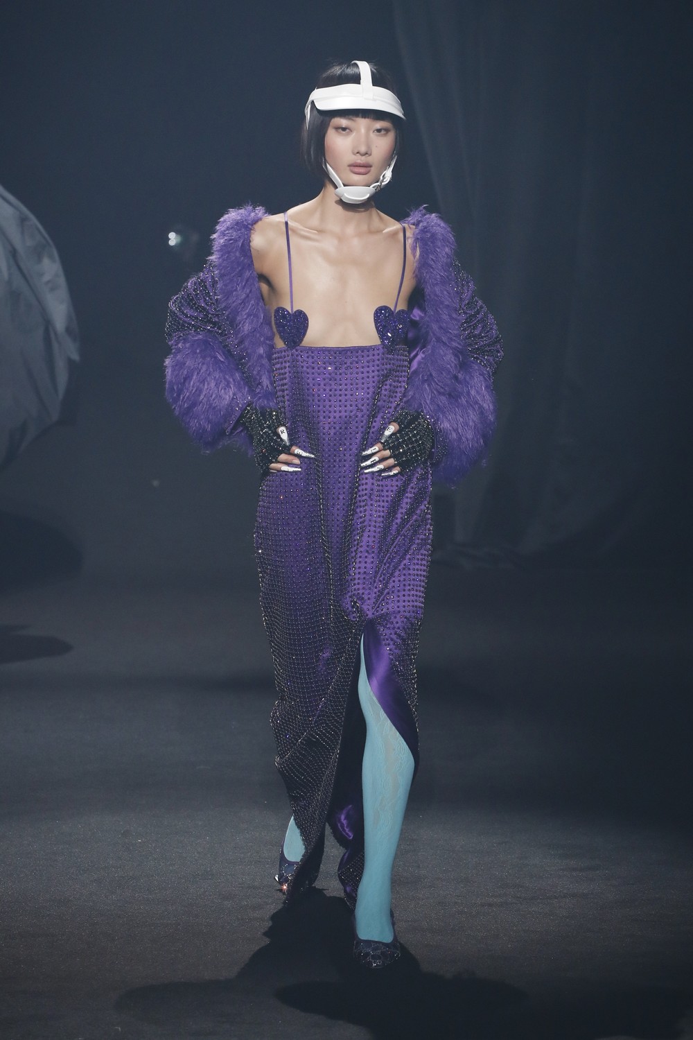AZ Factory: 45 designers homenageiam Alber Elbaz em desfile