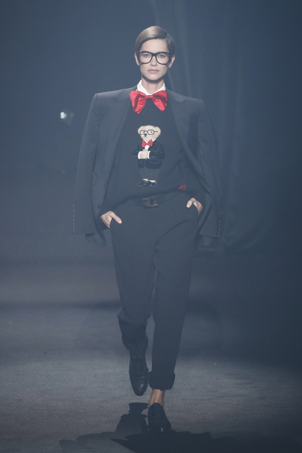 AZ Factory: 45 designers homenageiam Alber Elbaz em desfile