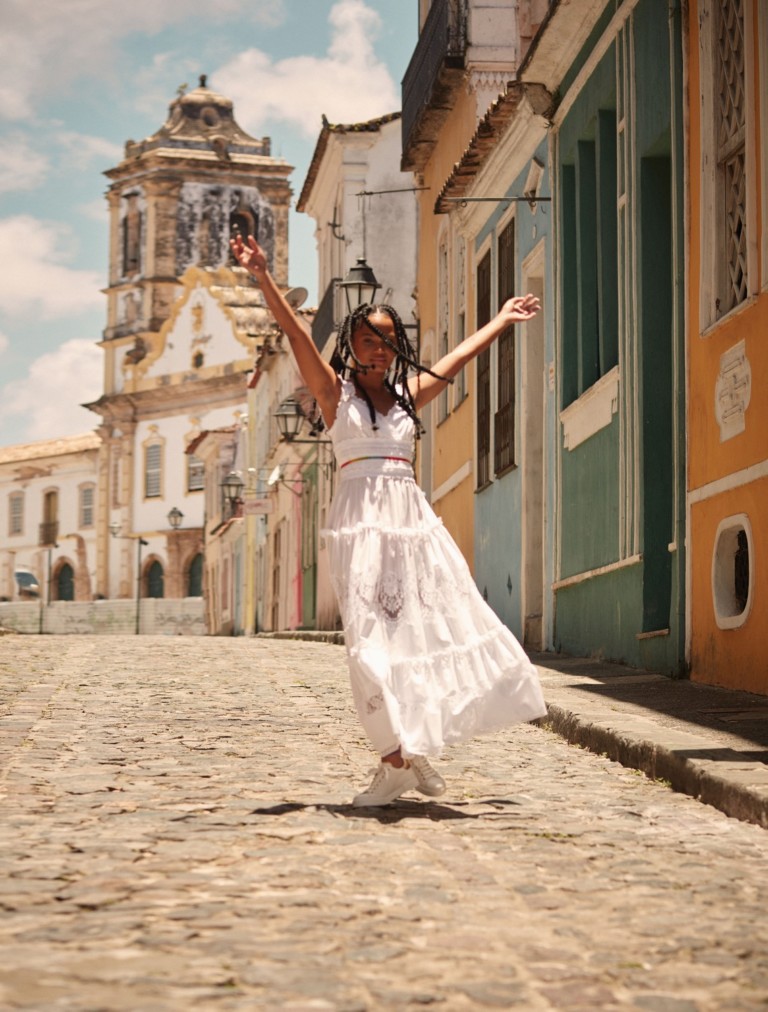 Doce Salvador: Agnes Nunes estrela editorial em retorno a Bahia