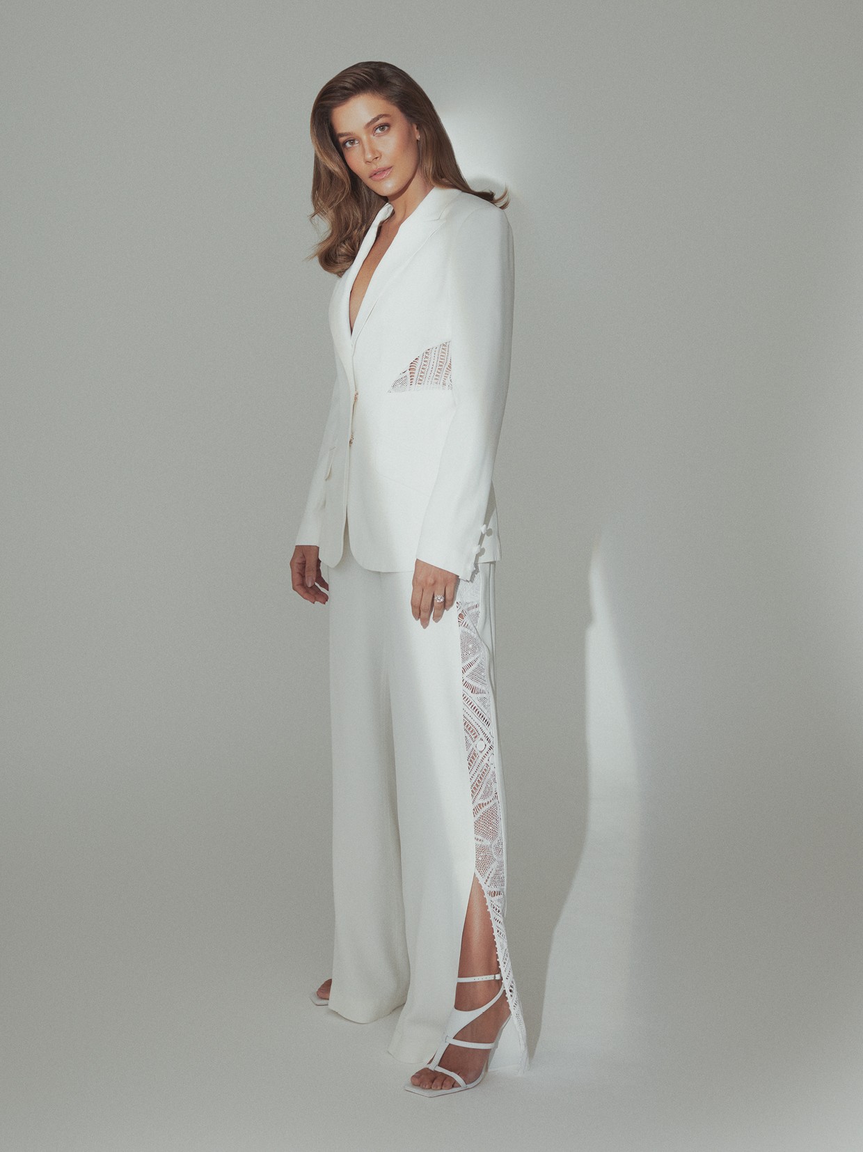 Lá vem a noiva! As tendências da moda bridal em editorial com Marcella Tranchesi