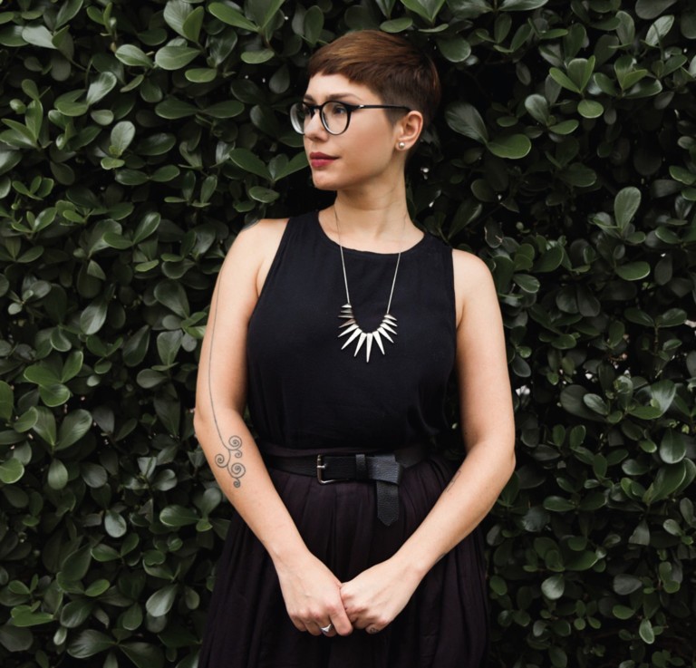 Mulheres que inspiram: conheça Helena Marc, criadora do espaço de arte Lux
