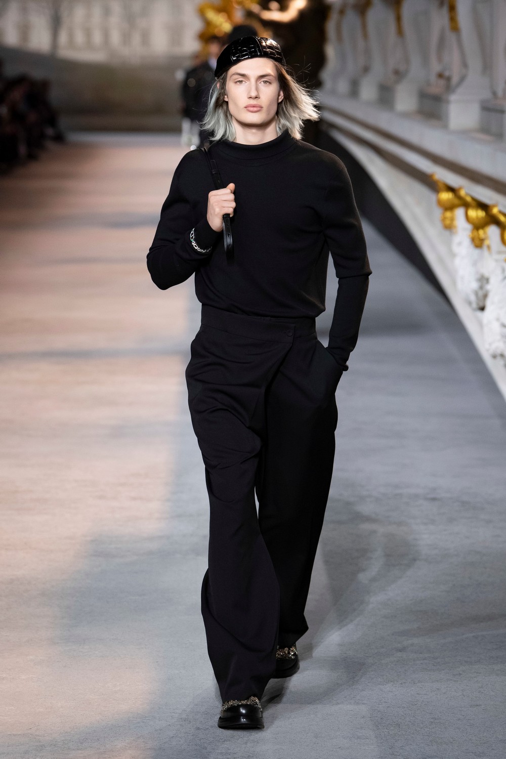 Kim Jones cria releituras do New Look de Christian Dior para inverno 2022 masculino