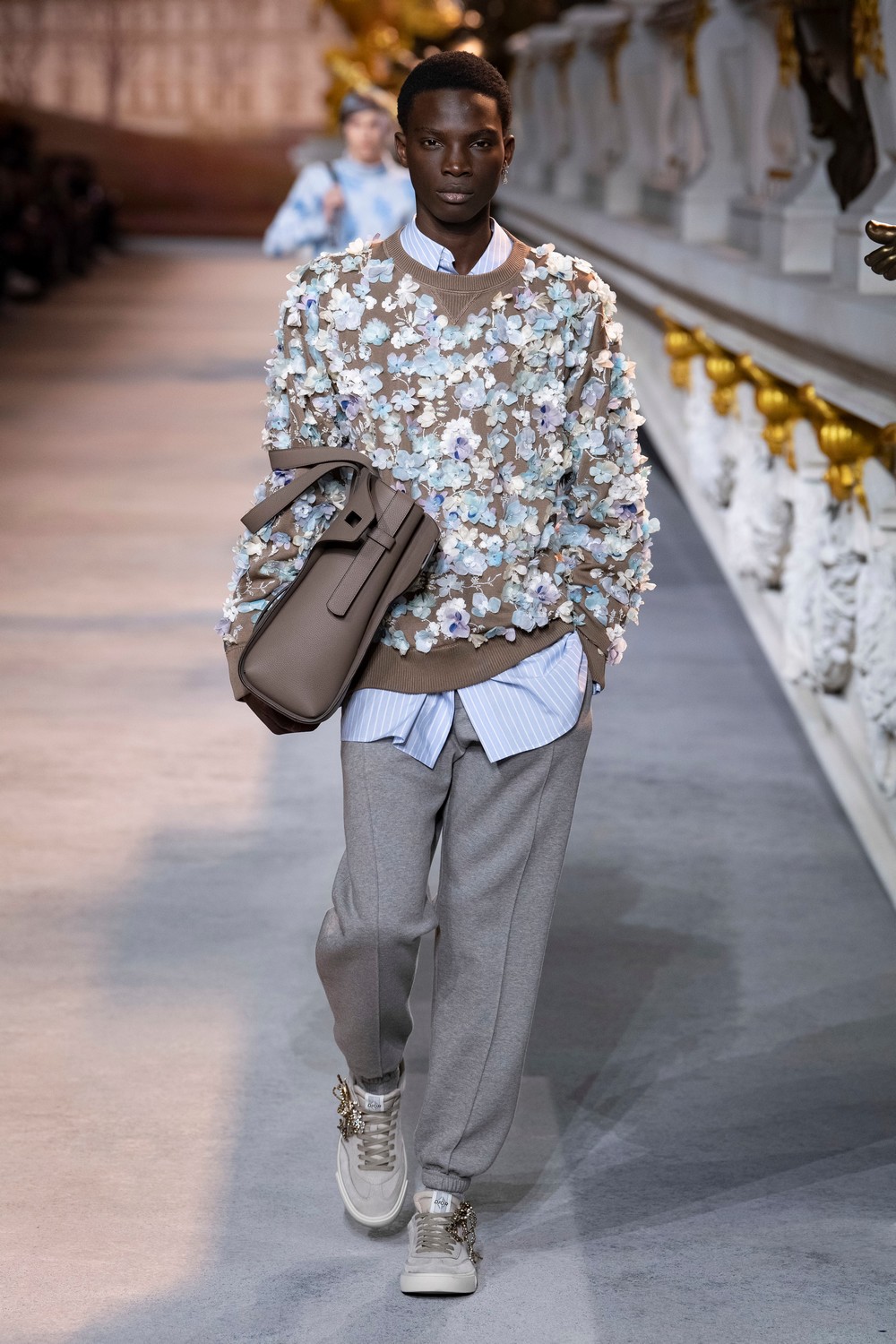 Kim Jones cria releituras do New Look de Christian Dior para inverno 2022 masculino