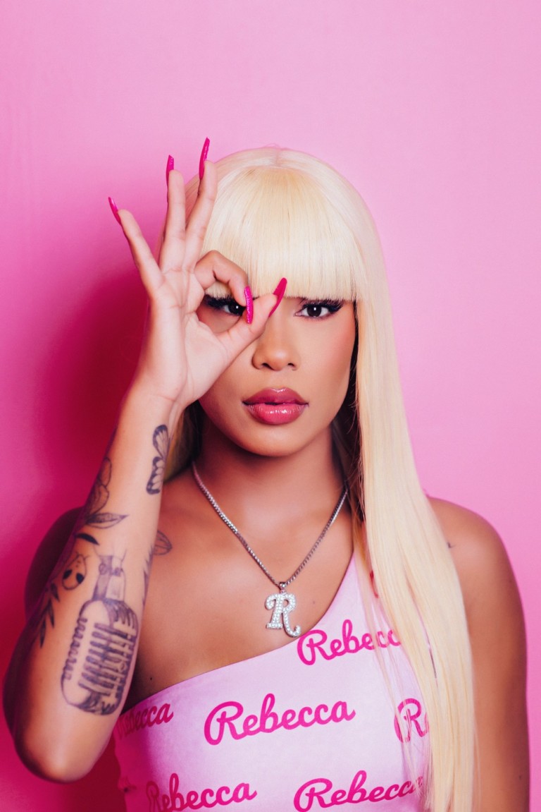 "Agora todas as mulheres podem se enxergar como Barbies", afirma Rebecca