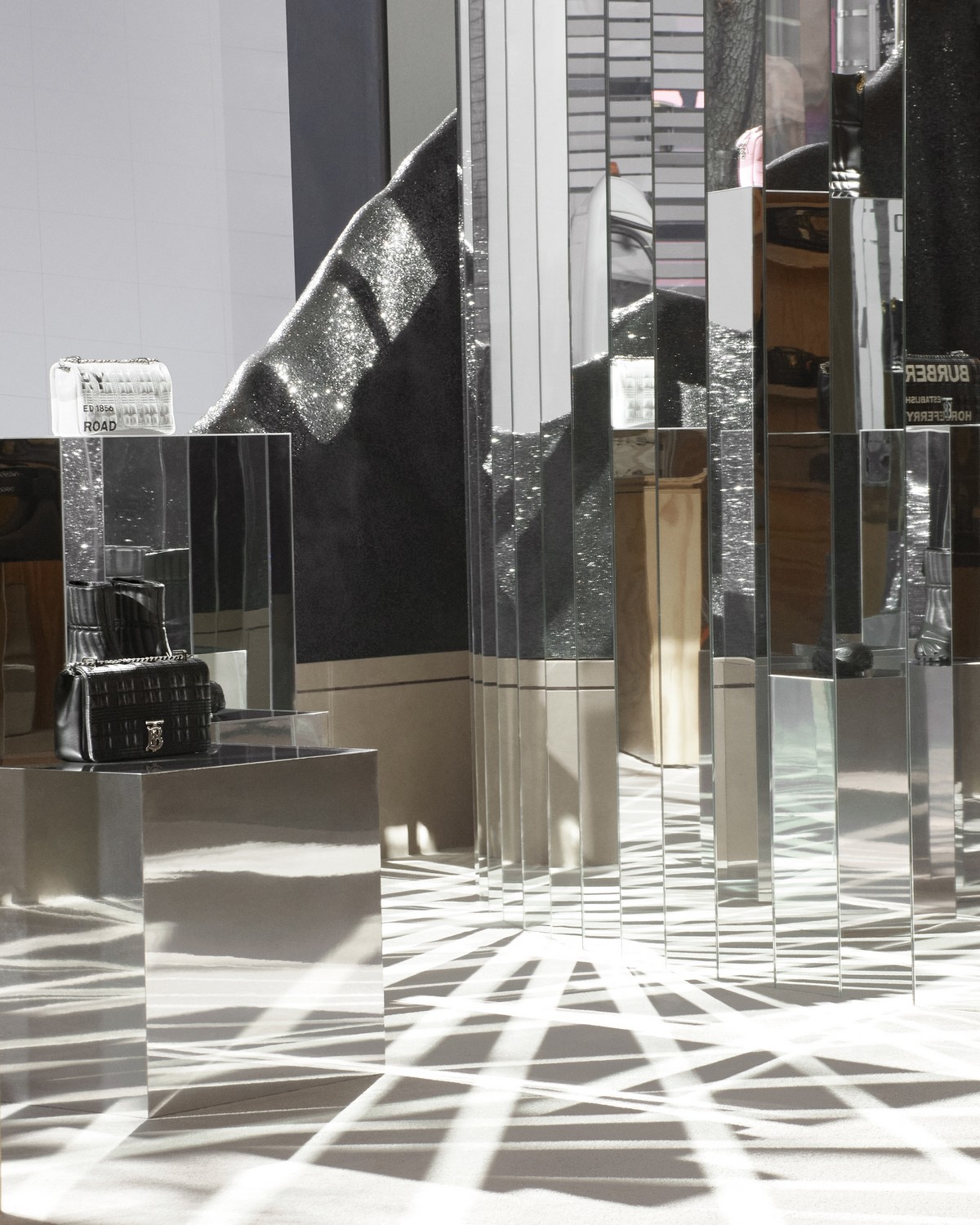 Burberry apresenta experiência interativa na Rodeo Drive