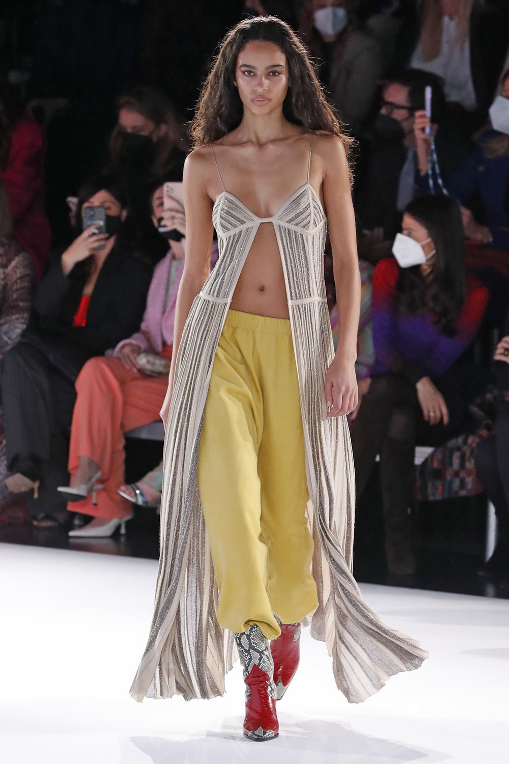 Missoni aposta na sensualidade e jovialidade para inverno 2022