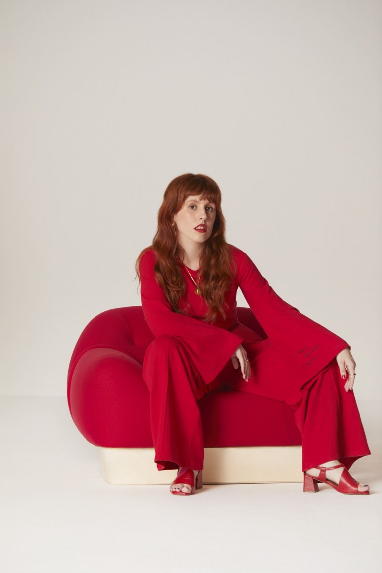 Marcela Scheid e Dzarm apresentam collab que celebra a mulher