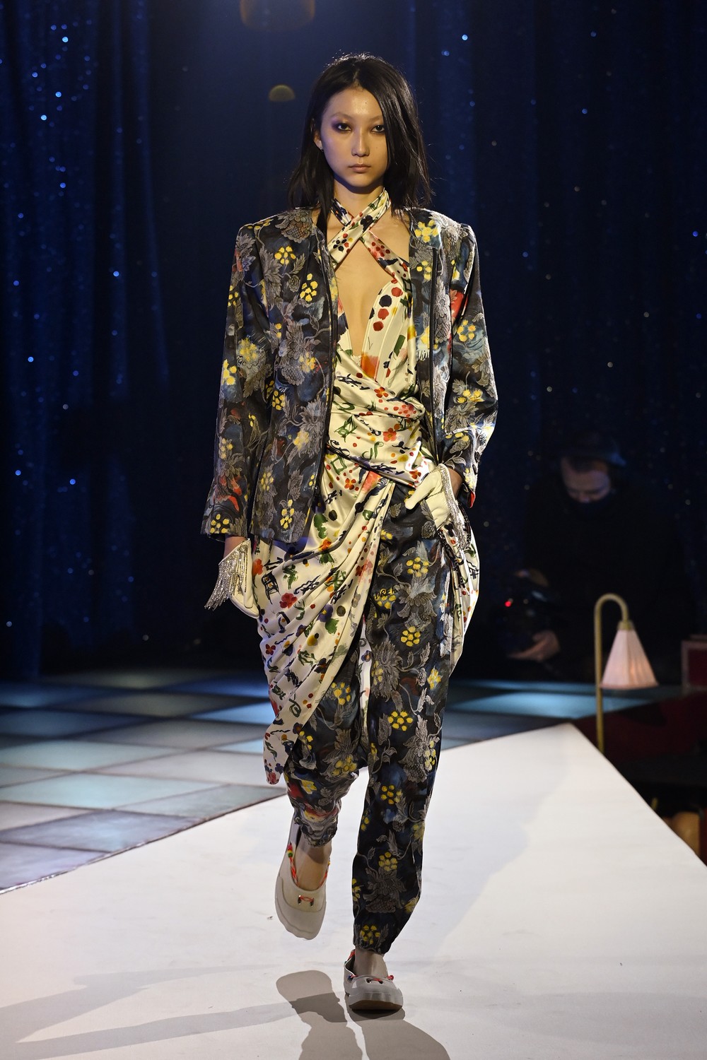 Andreas Kronthaler for Vivienne Westwood sobe aos palcos cheia de teatralidade