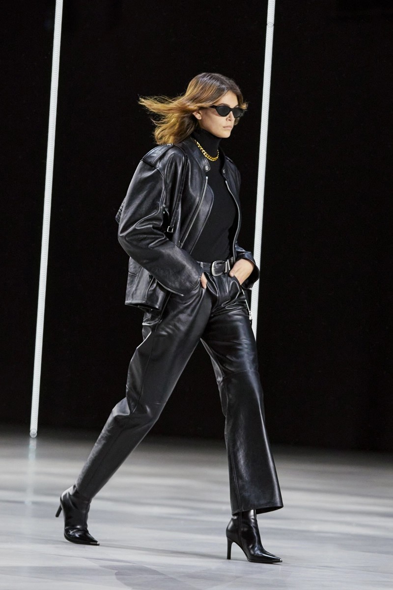 Celine reforça seu DNA elegante sem esforço em inverno 2022