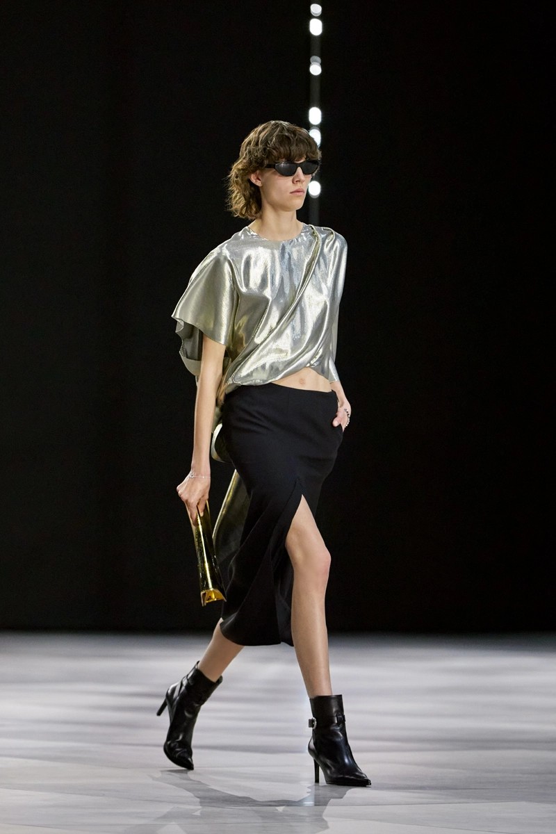 Celine reforça seu DNA elegante sem esforço em inverno 2022