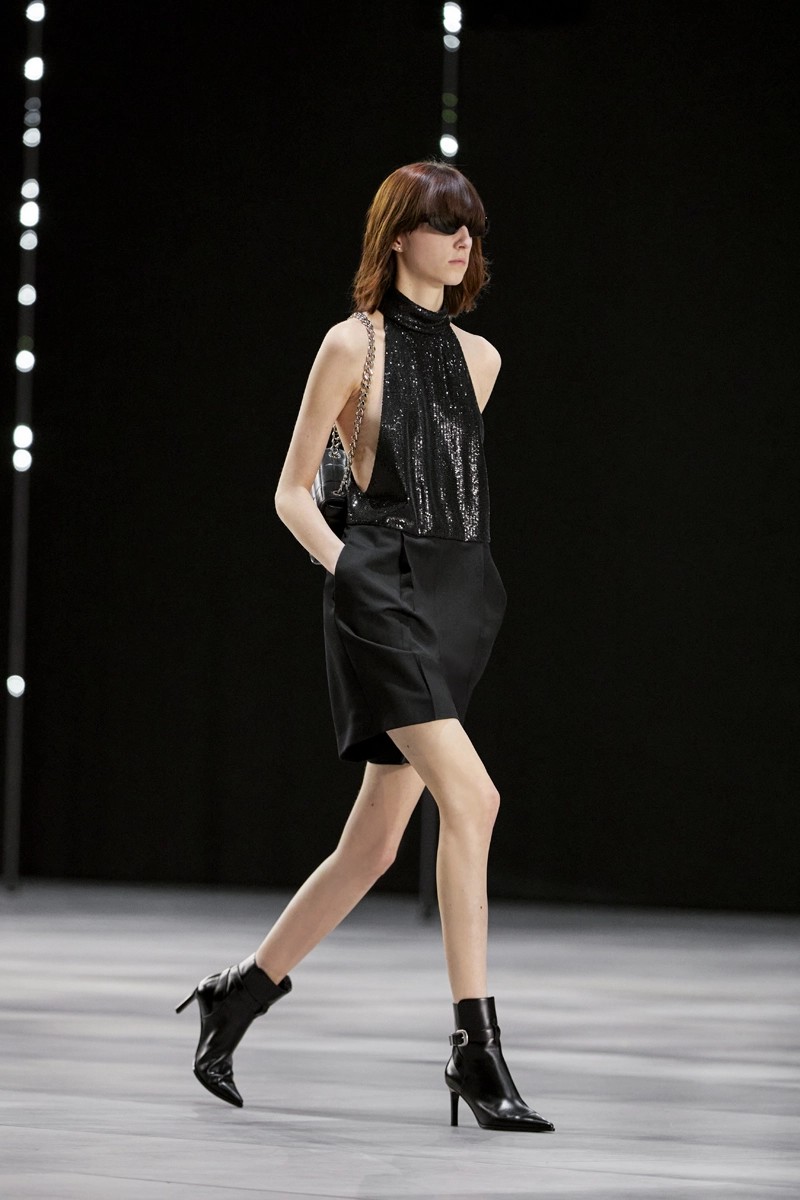 Celine reforça seu DNA elegante sem esforço em inverno 2022