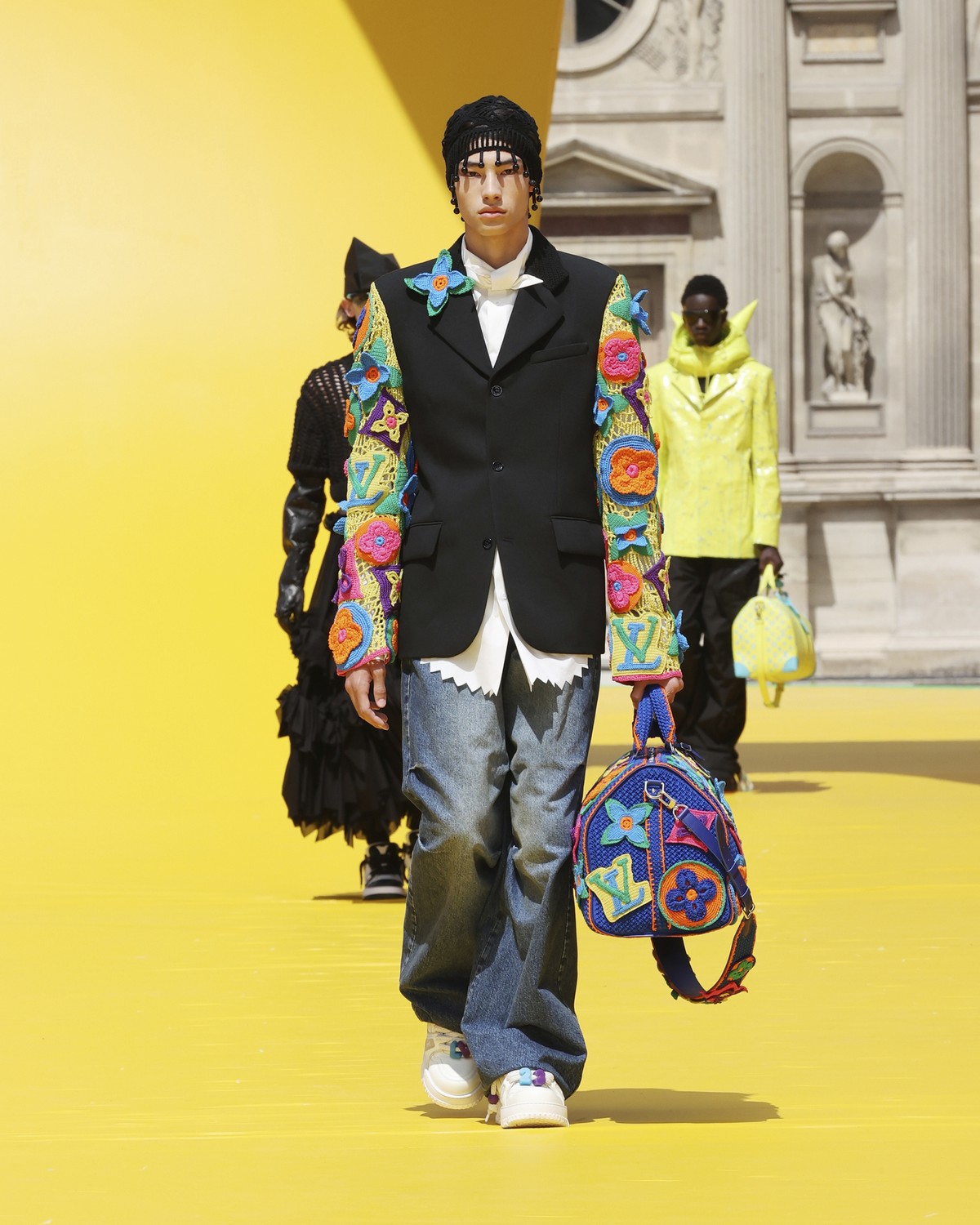 Louis Vuitton homenageia o imaginário infantil e a coletividade da trajetória de Virgil Abloh