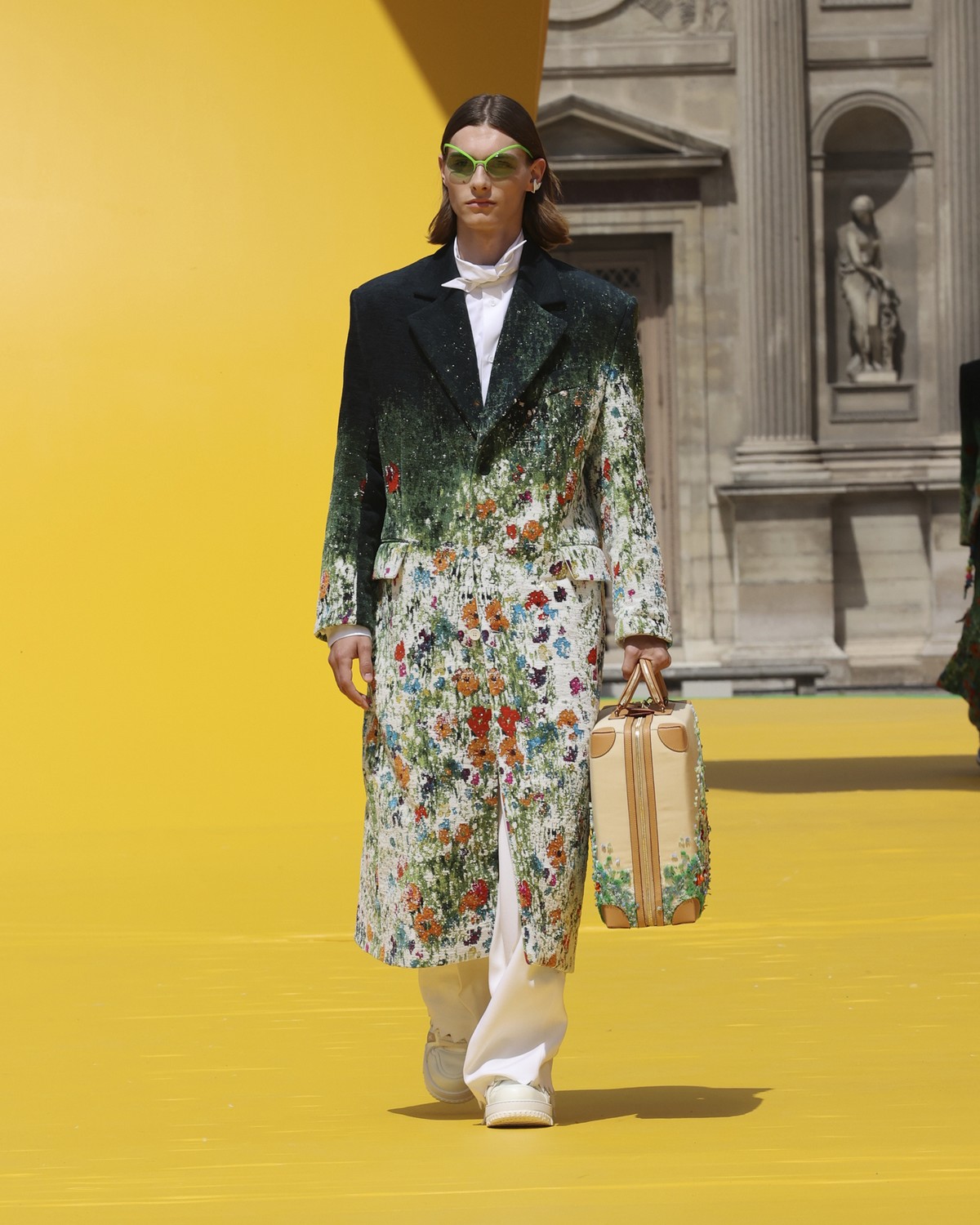 Louis Vuitton homenageia o imaginário infantil e a coletividade da trajetória de Virgil Abloh