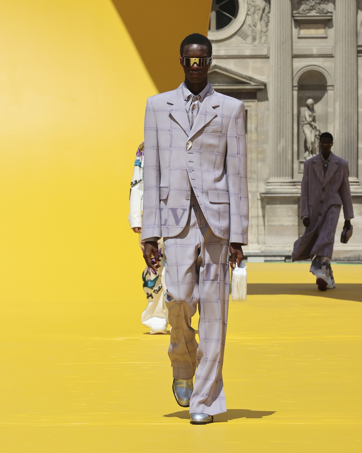 Louis Vuitton homenageia o imaginário infantil e a coletividade da trajetória de Virgil Abloh
