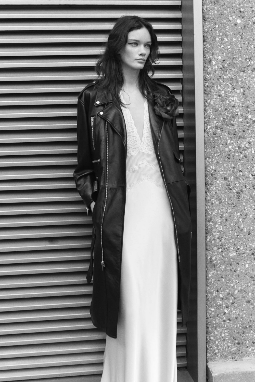 Anthony Vaccarello reforça o DNA sexy da Saint Laurent