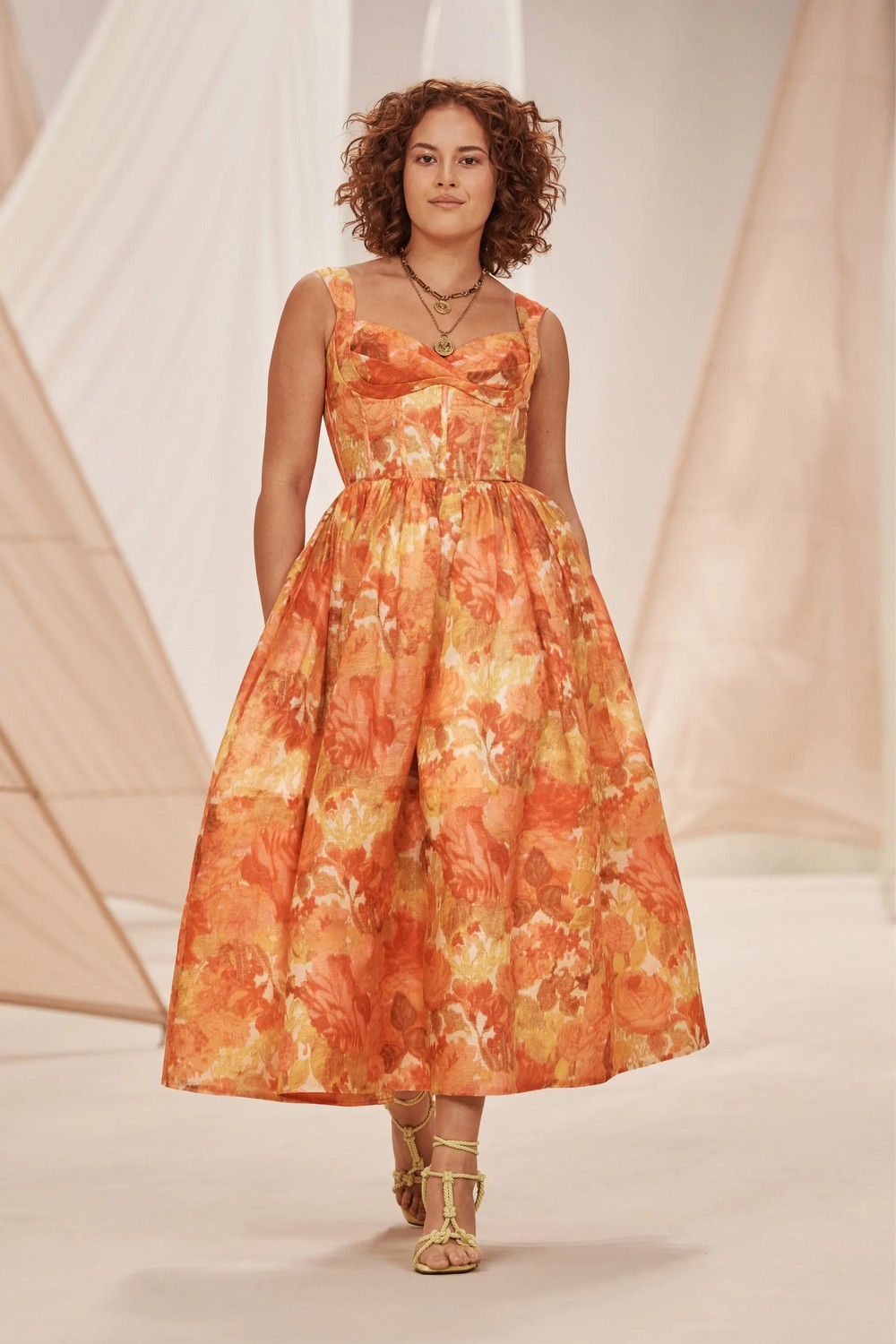 Zimmermann convida para um passeio a barco em seu resort 2023