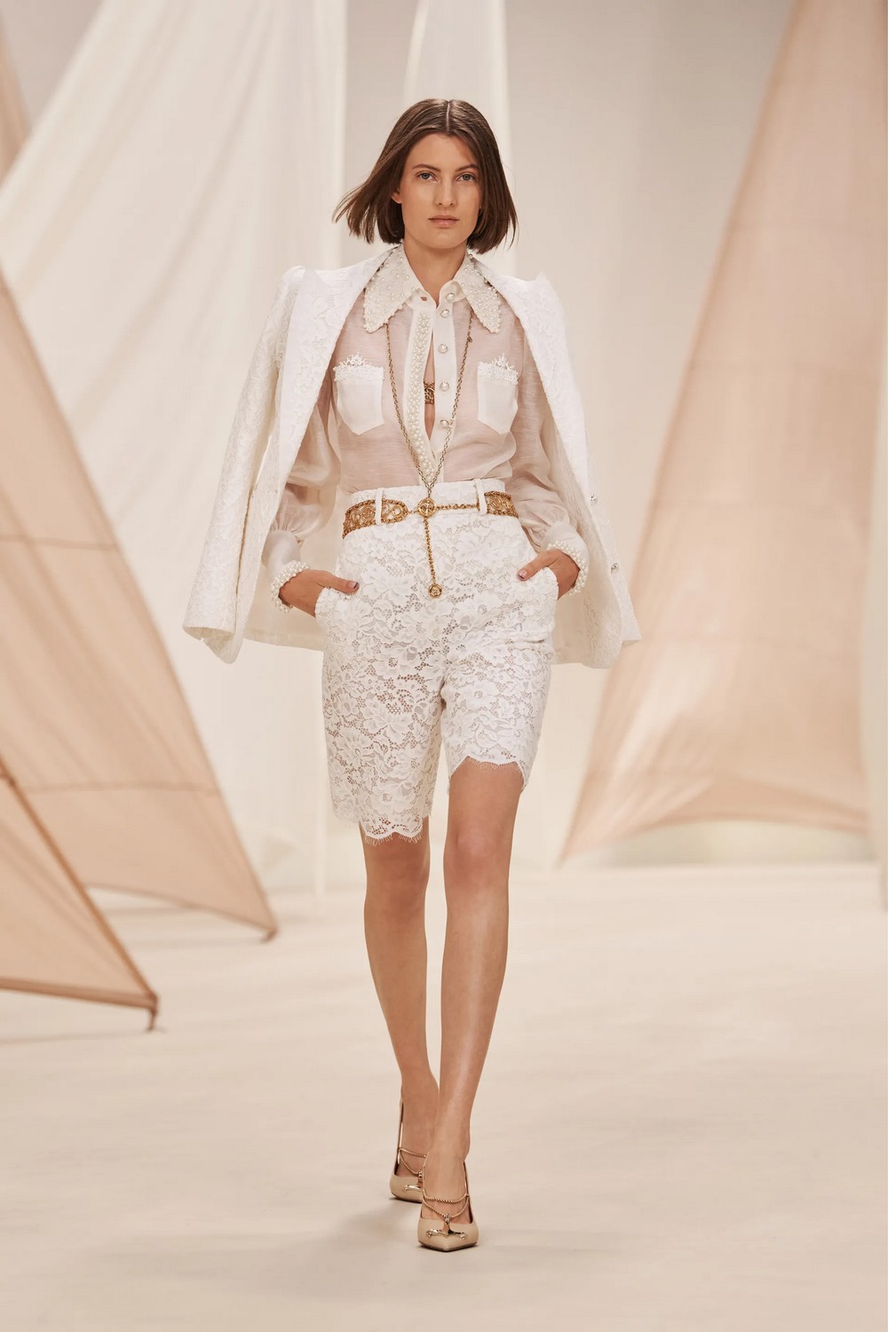 Zimmermann convida para um passeio a barco em seu resort 2023