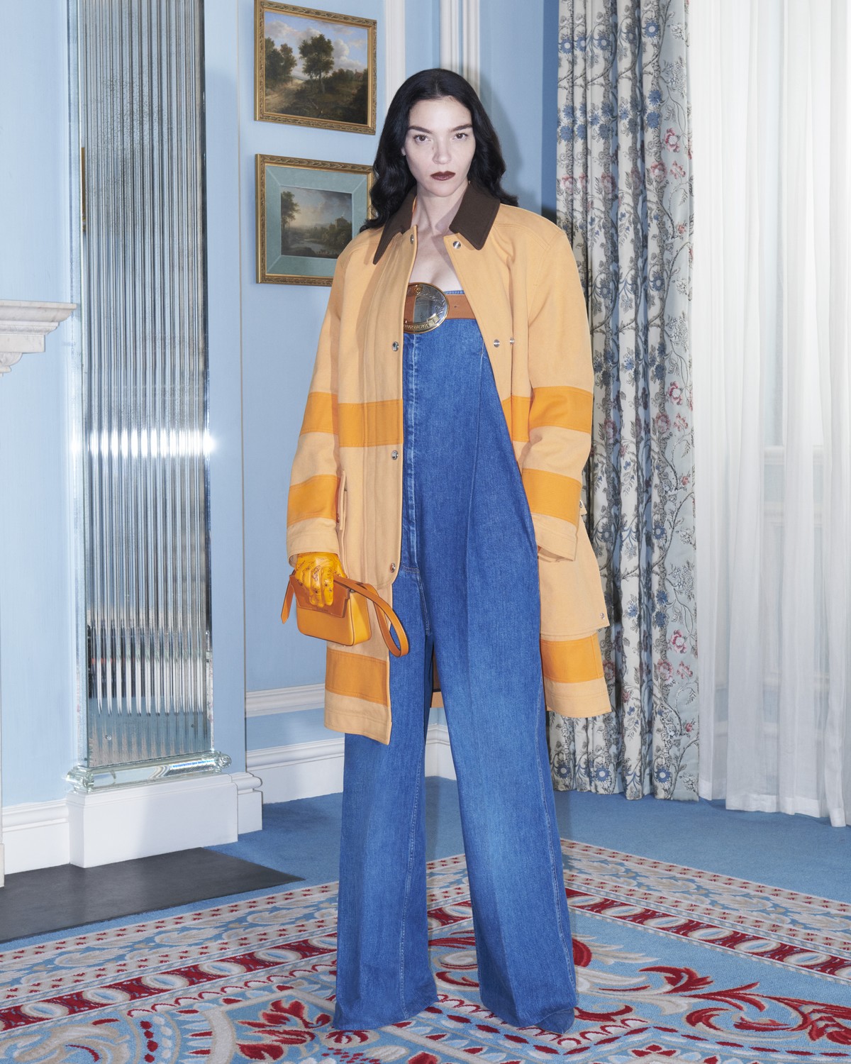 Riccardo Tisci convida Jared Buckhiester para cocriar resort 2023 da Burberry