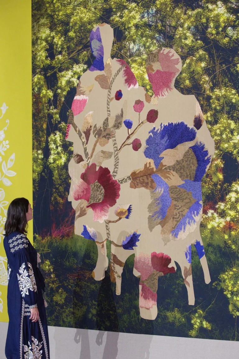 Dior: Bordados e arte de Olesia Trofymenko dominam desfile de alta-costura 