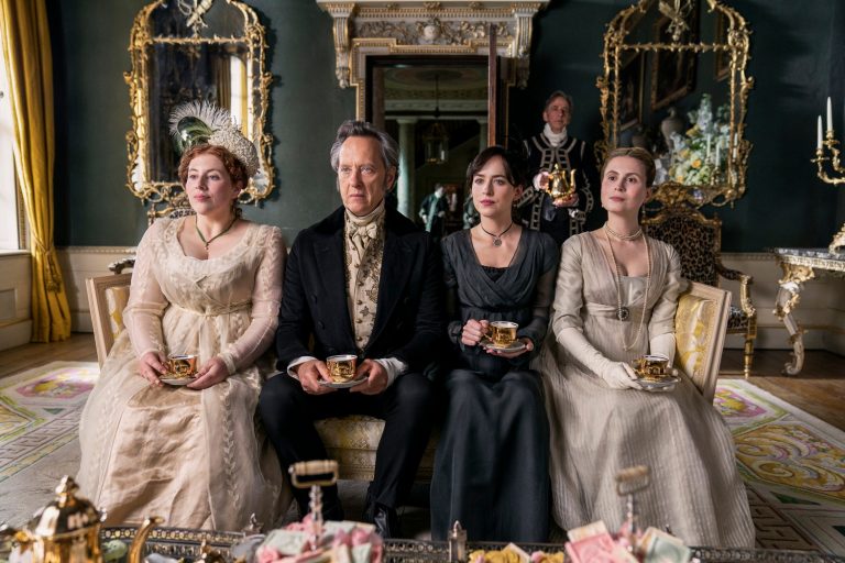 Com Dakota Johnson e diretora, Netflix faz jus ao legado de Jane Austen em "Persuasão"